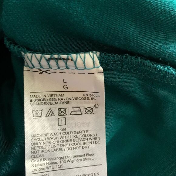 Gap Shirt  - Picture 4 of 4